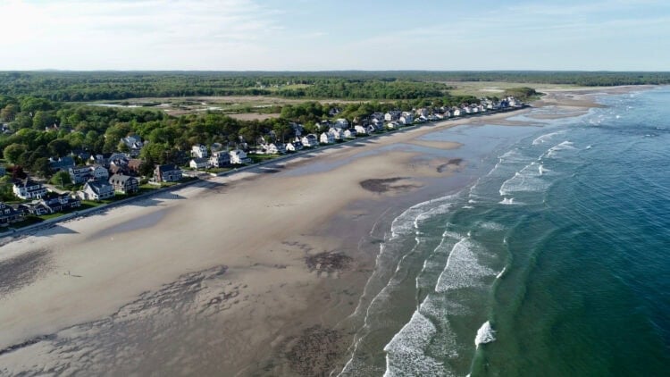 Wells Maine Hotels and Lodging - Drakes Island Beach Aerial