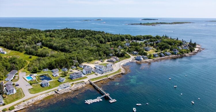 Lodging Offers - Bluebird Ocean Point Inn midweek