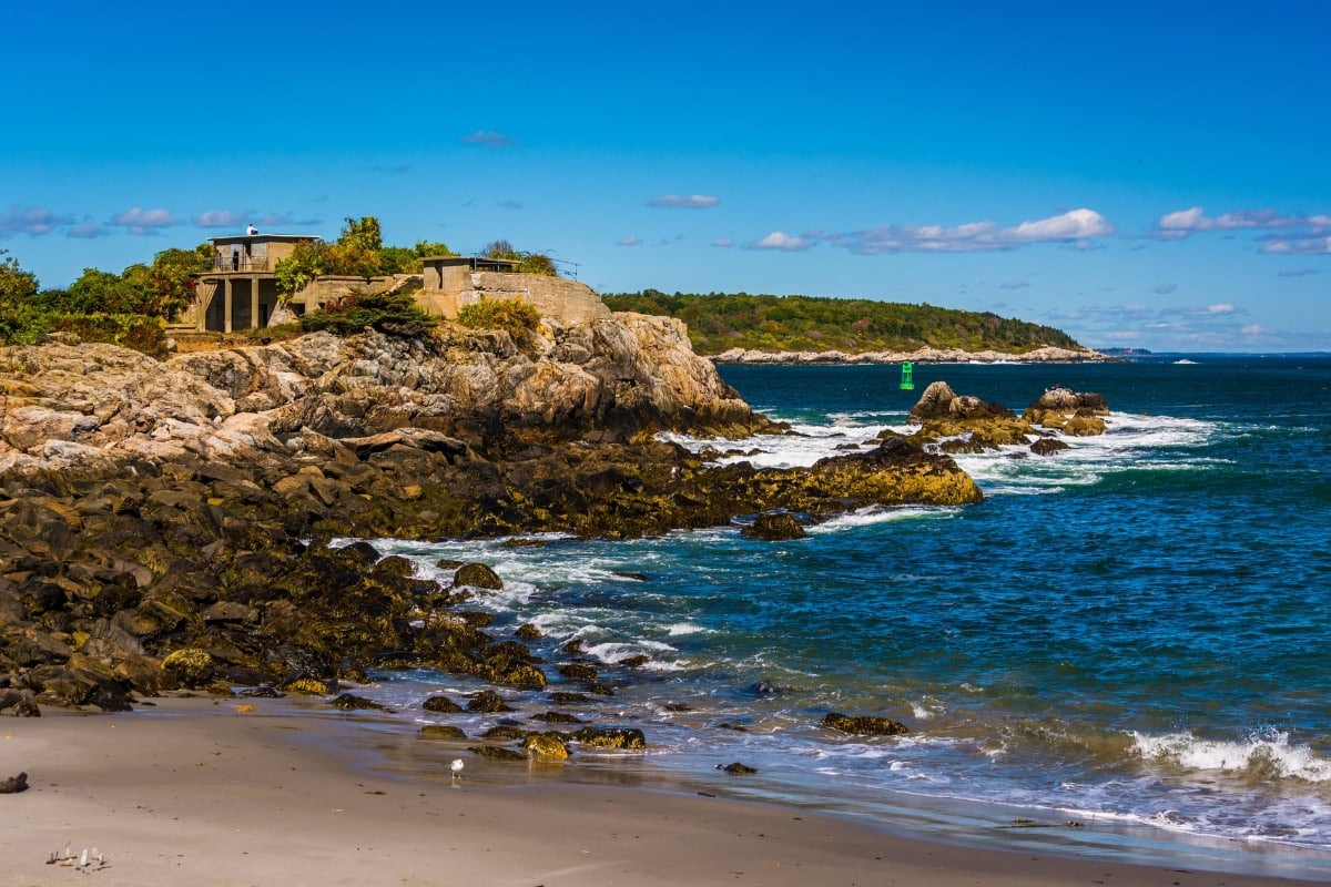 16 Alternatives to Ogunquit 15 Rocky coast at Fort Williams Park, Cape Elizabeth, Maine