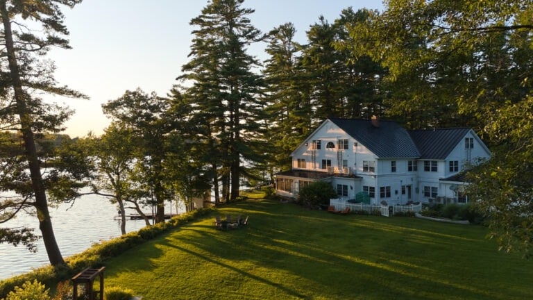 Wolf Cove Inn March 2024