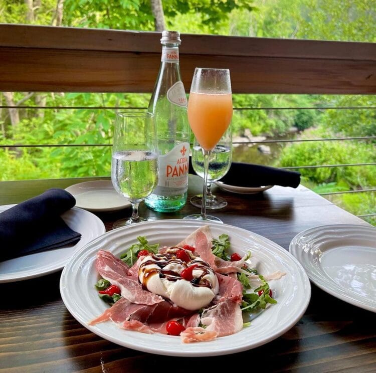 9 Delicious Rockport Maine Restaurants To Fuel Your Visit