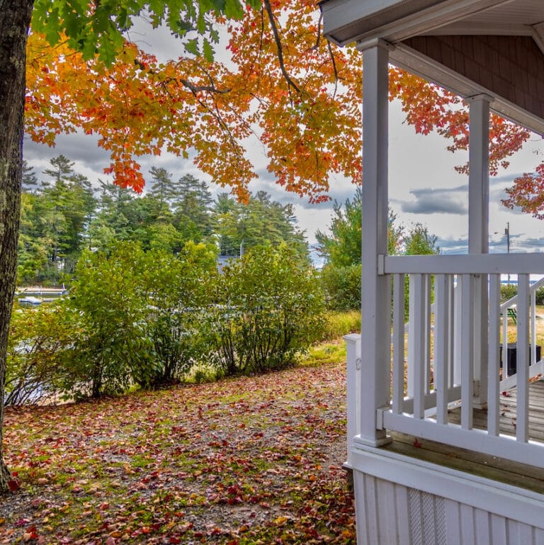 Lodging Offers - Point Sebago fall