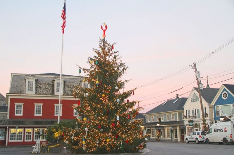 Lodging Offers - Misty Harbor Resort Christmas Prelude